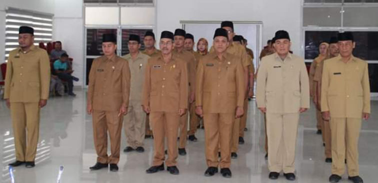 40 Pejabat Administrator dan Pengawas di Lingkungan Pemkab Labuhanbatu Dilantik