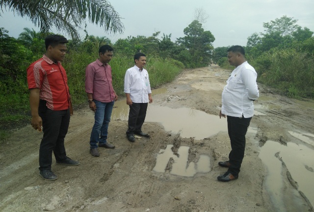 Pemkab Bengkalis Tanggapi Keluhan Terkait Jalan Rusak di Boncah Mahang