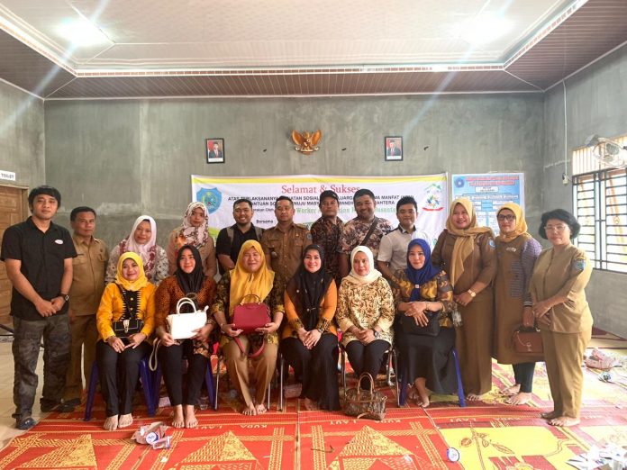 Ketua TP PKK Kabupaten Labuhanbatu Silaturahmi ke Desa Emplasmen