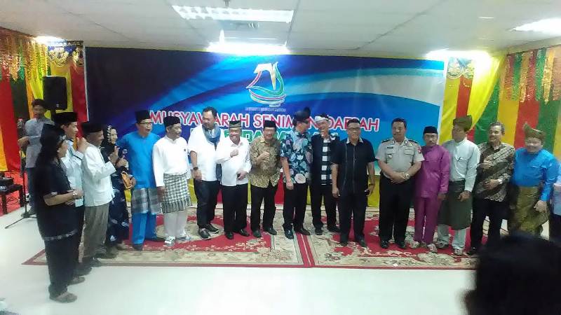 Nyat Kadir Buka Musyawarah Seniman Daerah ke-IV