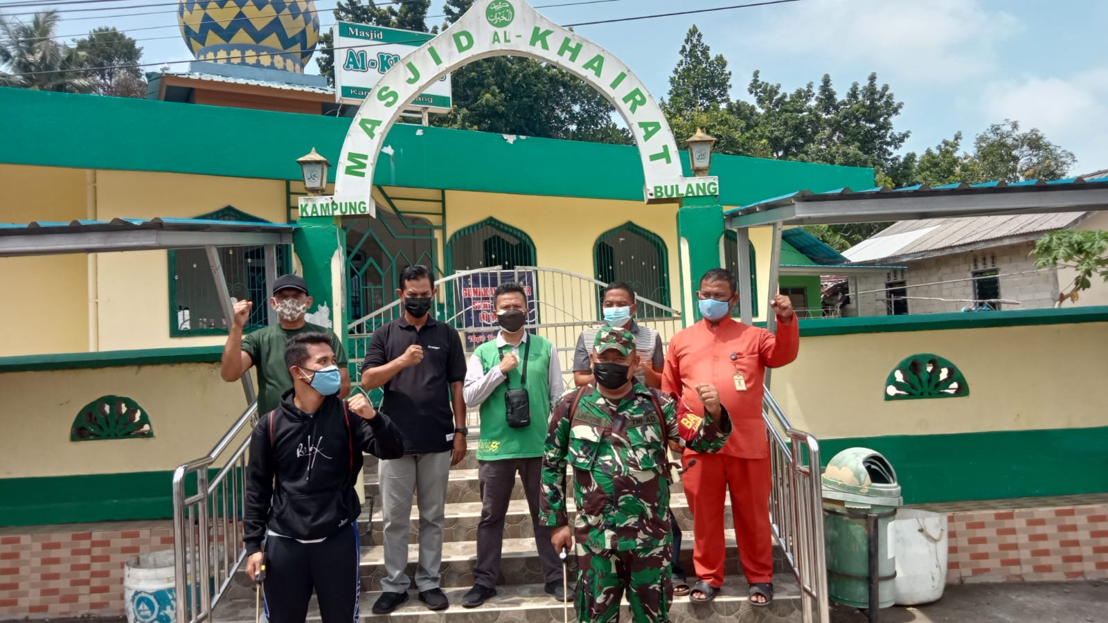 Kelurahan Kampung Bulang Lakukan Penyembrotan di Masjid Al Khairat