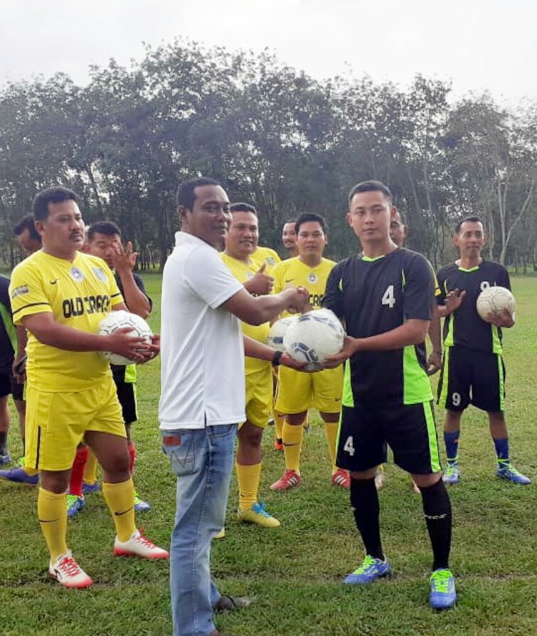 Laga Eksibisi Poslab Old Crack Tanda Turnamen Aek Tayas Resmi Dibuka
