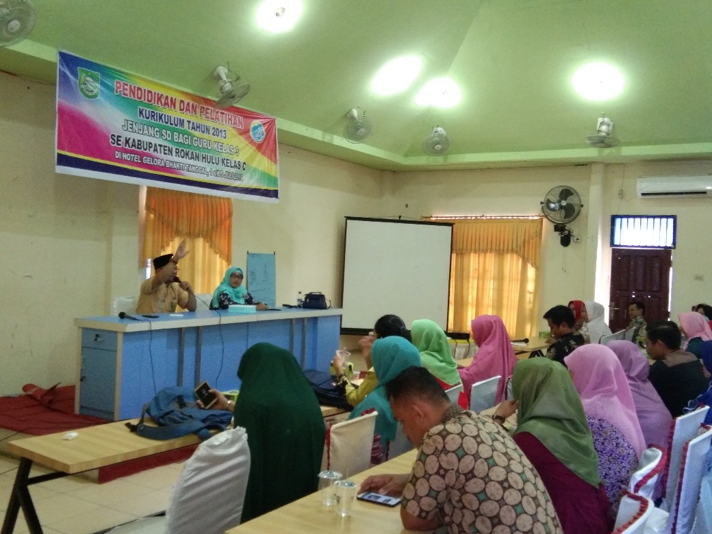 160 Guru SD Kelas 3 se-Rohul Dapat Diklat K13