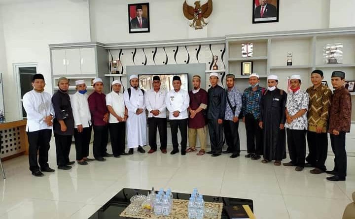 Bupati Labuhanbatu Terima Kunjungan Pimpinan Pondok Pesantren Labuhanbatu