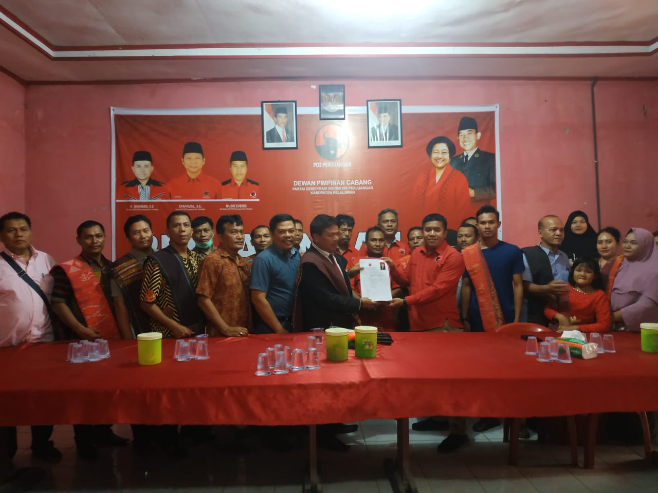 Apul Sihombing Resmi Kembalikan Formulir Penjaringan