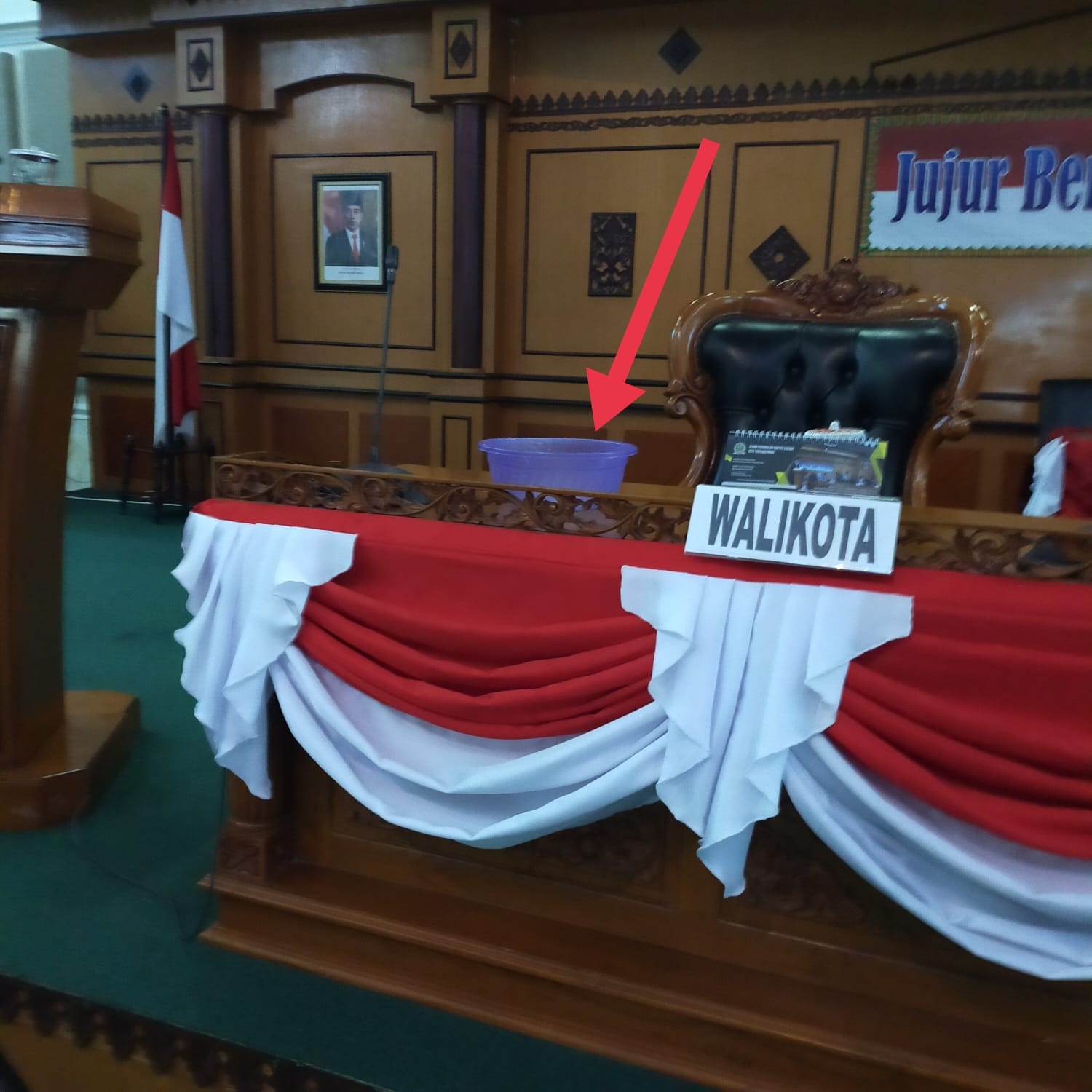 Kantor DPRD Bocor, Getuk Pertanyaankan Anggaran Perbaikan