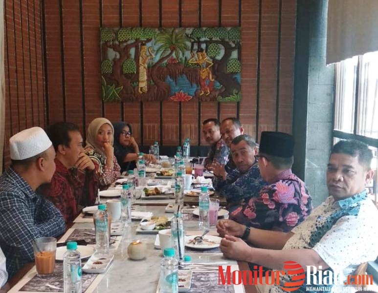 Bahas RoRo Dumai-Malaka, Kadishub Dampingi Wako dan Gubri ke Jakarta