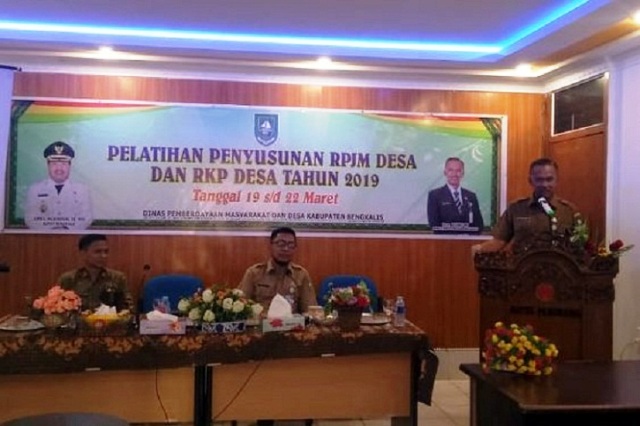 Dinas PMD Bengkalis Gelar Pelatihan Penyusunan RPJMDes dan RKPDes