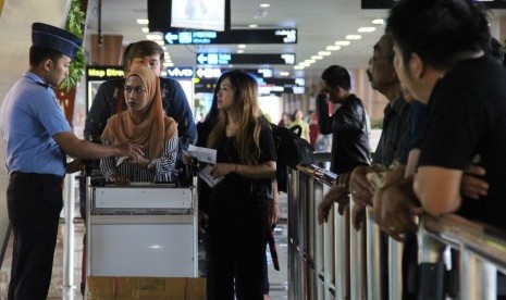 Penumpang Pesawat Domestik pada Januari Turun 16,07 Persen