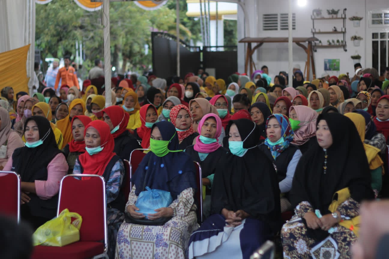 Bupati Labuhanbatu Ajak Petugas Kebersihan Buka Puasa Bersama