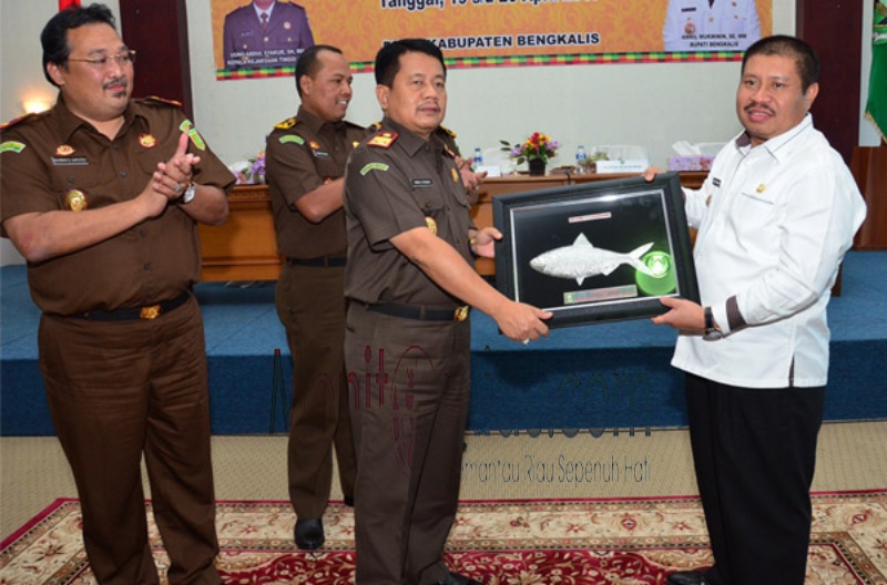 Bupati Ingatkan Kepala OPD dan Kades Jangan Sungkan Minta Pendampingan TP4D