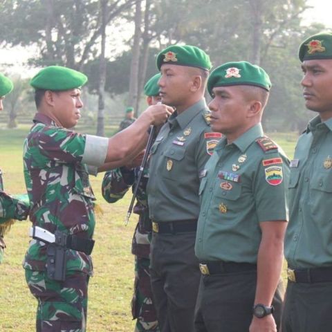 Prajurit Batalyon Infanteri 132/Bima Sakti Naik Pangkat