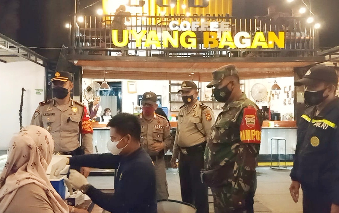Polsek Bangko Gelar Vaksinasi Secara Door To Door. Ini Yang Disasar