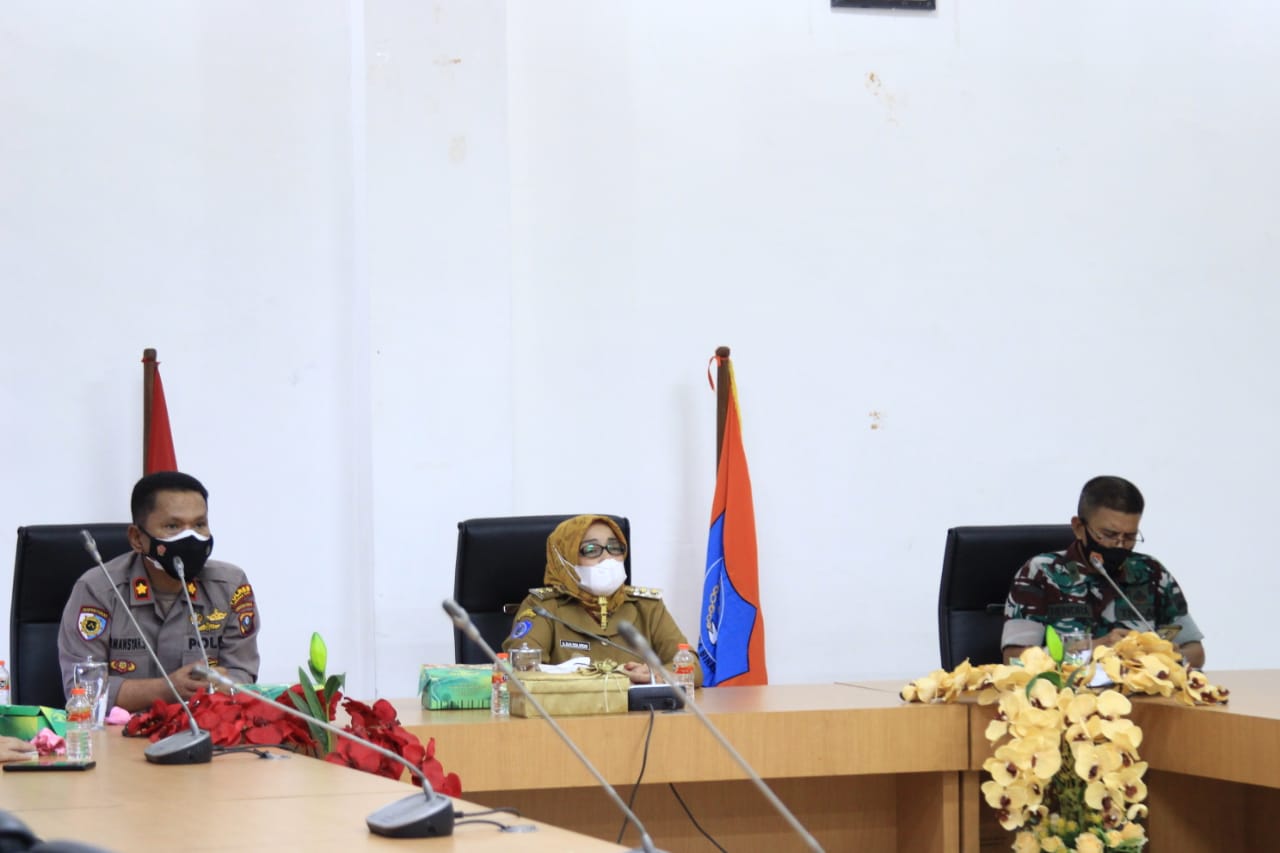 Wabup Labuhanbatu Ikuti Rapat Virtual Percepatan Vaksinasi Bersama Presiden Jokowi