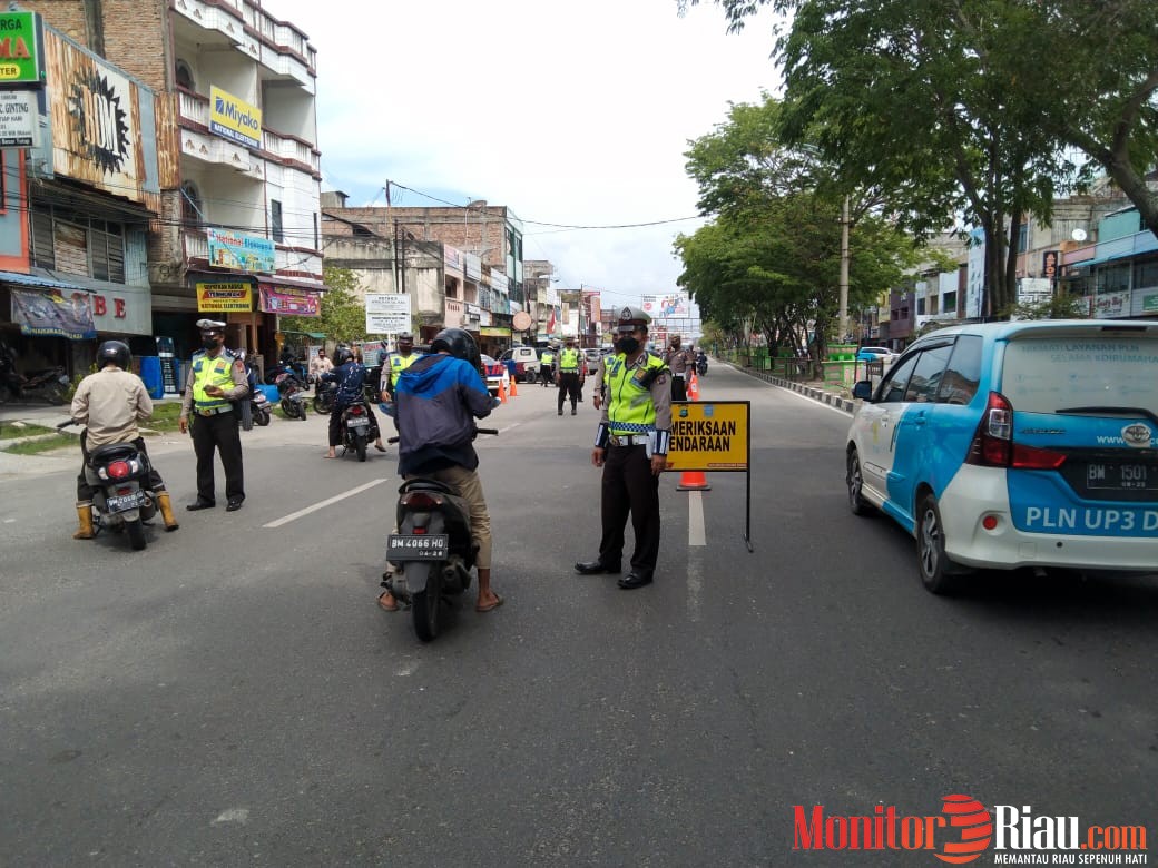 Satlantas Polres Dumai Laksanakan Program Bulan Tertib Helm