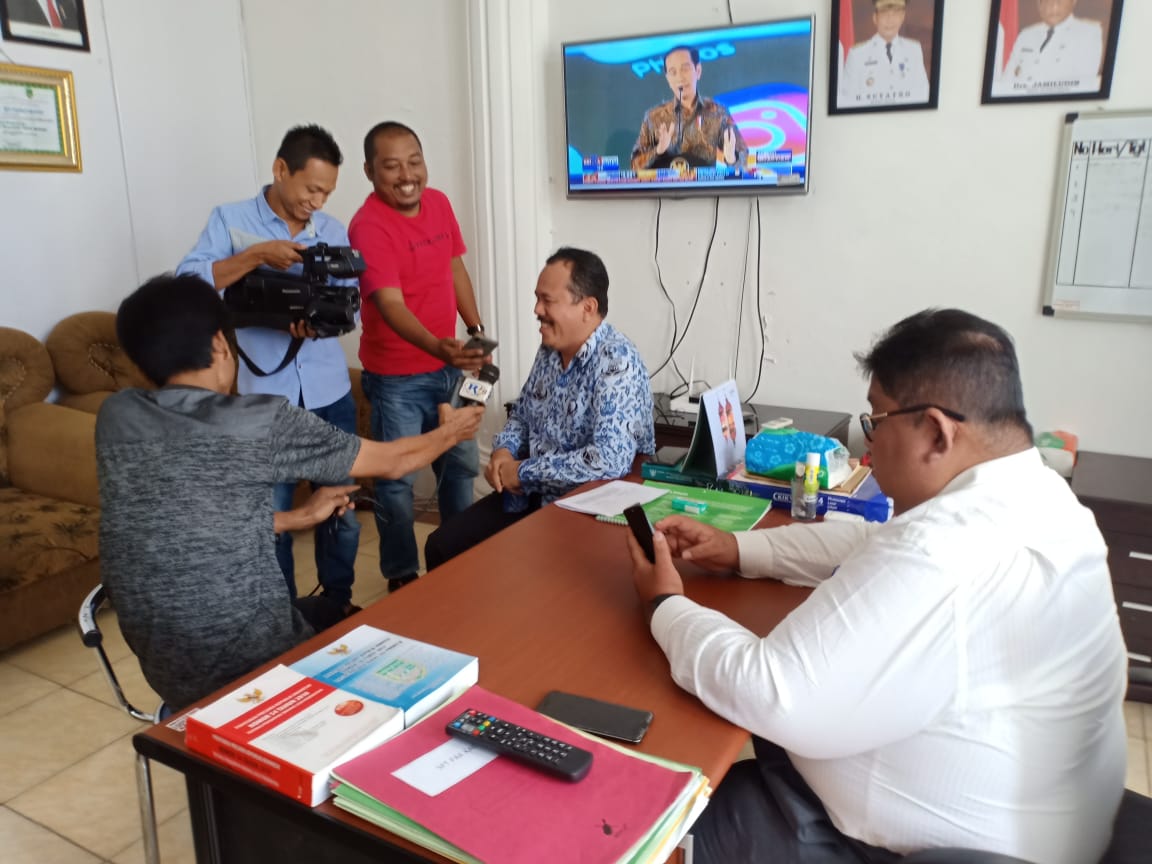 Disnaker Rohil Himbau Seluruh Perusahaan Bayar THR