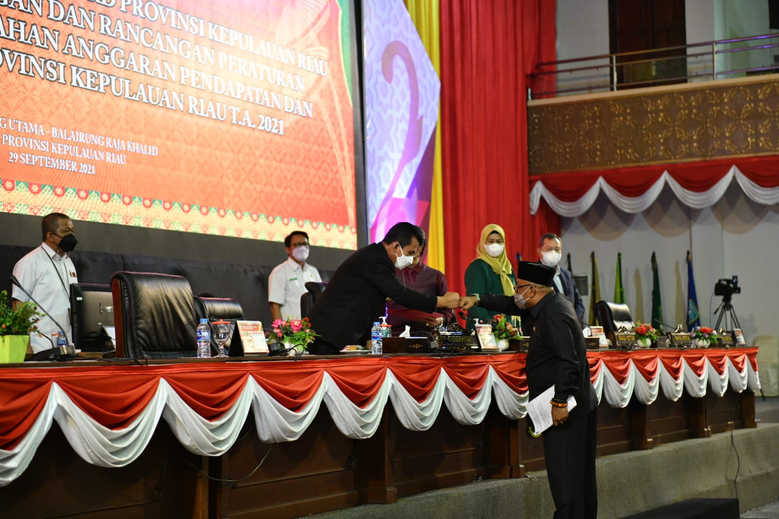DPRD Kepri Sidang Paripurna APBDP
