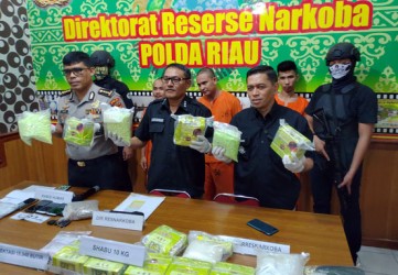 Bawa 10Kg Shabu Shabu, Kurir Ini Berhasil Diamankan Polda Riau