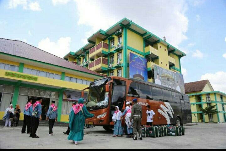 Gubri Lepas Keberangkatan Jama'ah Haji Kloter 1