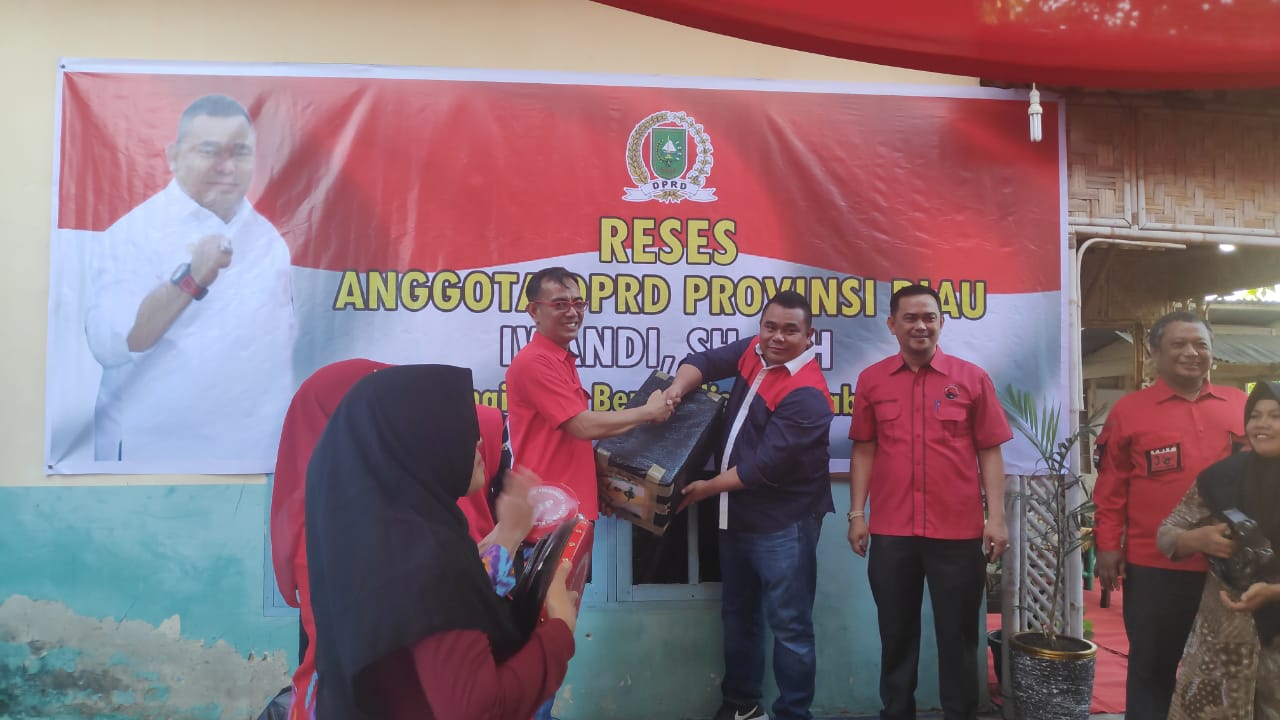 Anggota DPRD Provinsi Iwandi dari Fraksi PDIP Reses di Bukit Batrem Dumai