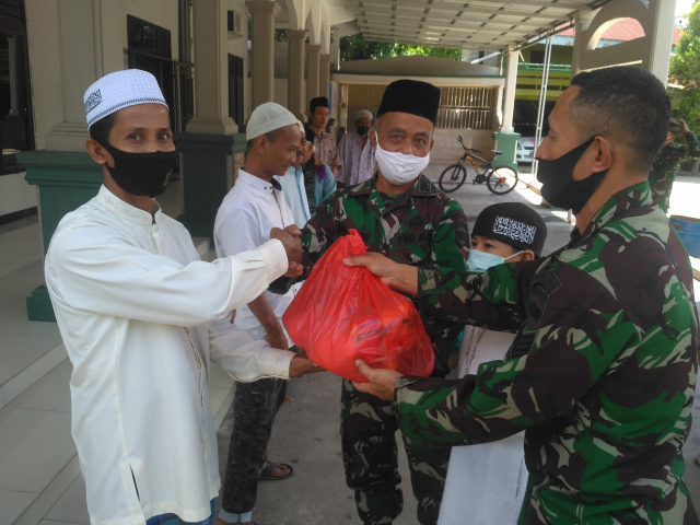 Jum'at Barakah, Kodim 0320/Dumai Sambangi Masjid Al-Firman
