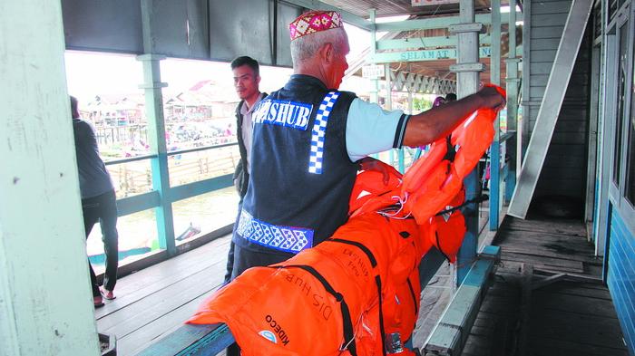 Syahbandar Dumai Ingatkan Prosedur Pemakaian Jaket Pelampung