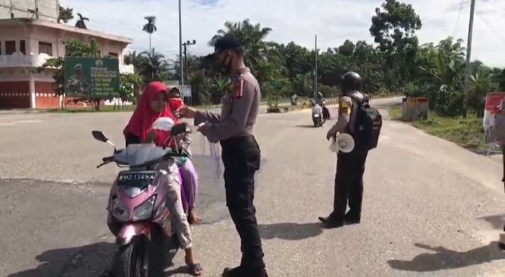 Polsek TPTM Bersama Upika Kecamatan TPTM Gelar Operasi Yustisi Penggunaan Masker