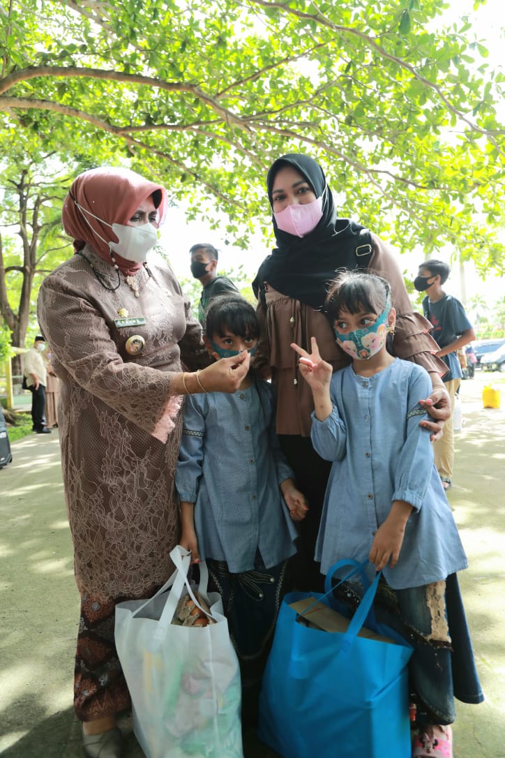 Rahma Beri Bantuan Sekaligus Motivasi Kepada Anak Putus Sekolah