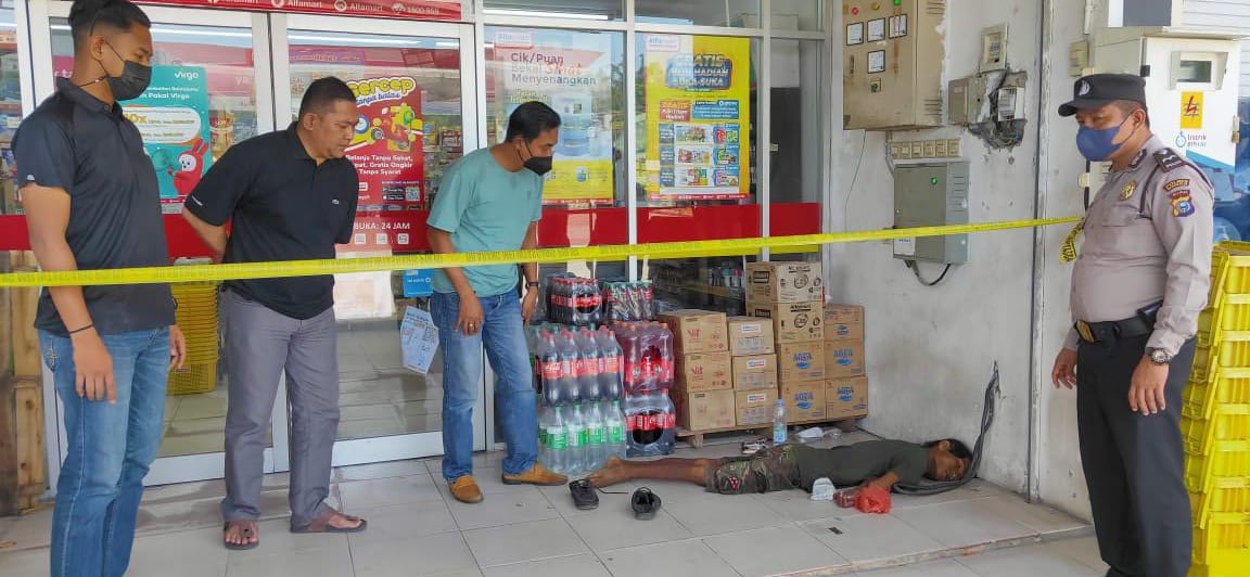 Mayat  Laki-laki di Teras Alfamart KM 11 Kulim Gegerkan Warga