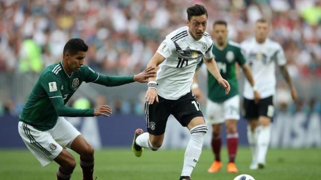 Dirasiskan, Mesut Oezil Pensiun Dari Timnas Jerman