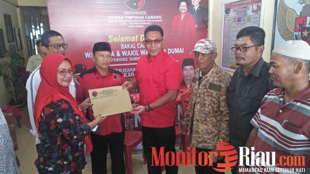 Serius Membangun Dumai,  Ketua Harian KMBD Mendaftar ke PDI Perjuangan
