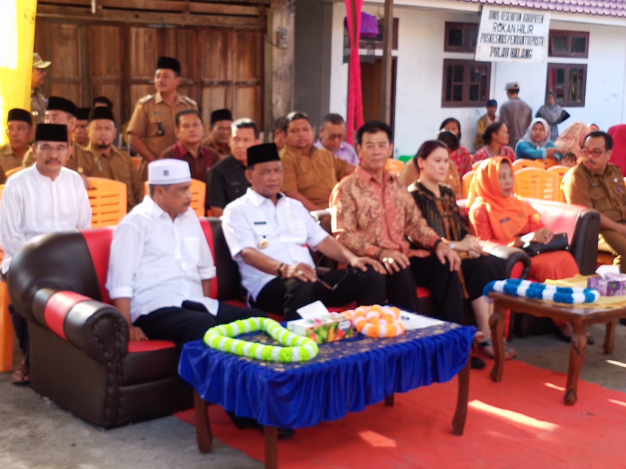 Bupati Suyatno Safari Ramadan ke Pulau Halang dan Resmikan Pustu