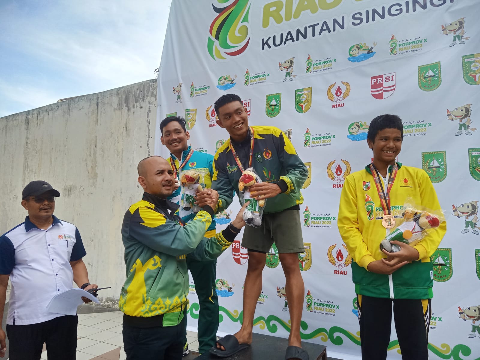 Perenang Bengkalis, Muhammad Alhamadi Sabet 3 Emas di Tiga Nomor Berbeda