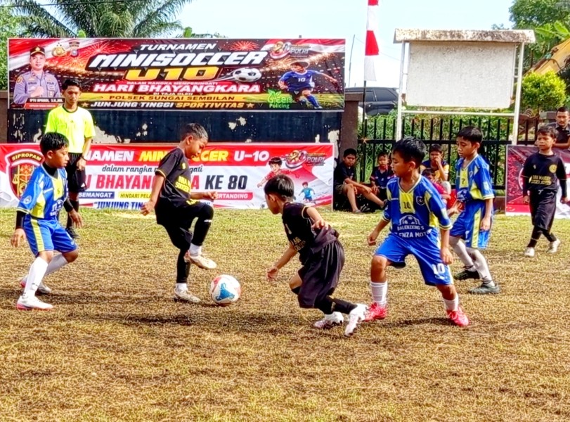 Persekat Pesta Gol di Minisoccer U-10 Polsek Sungai Sembilan