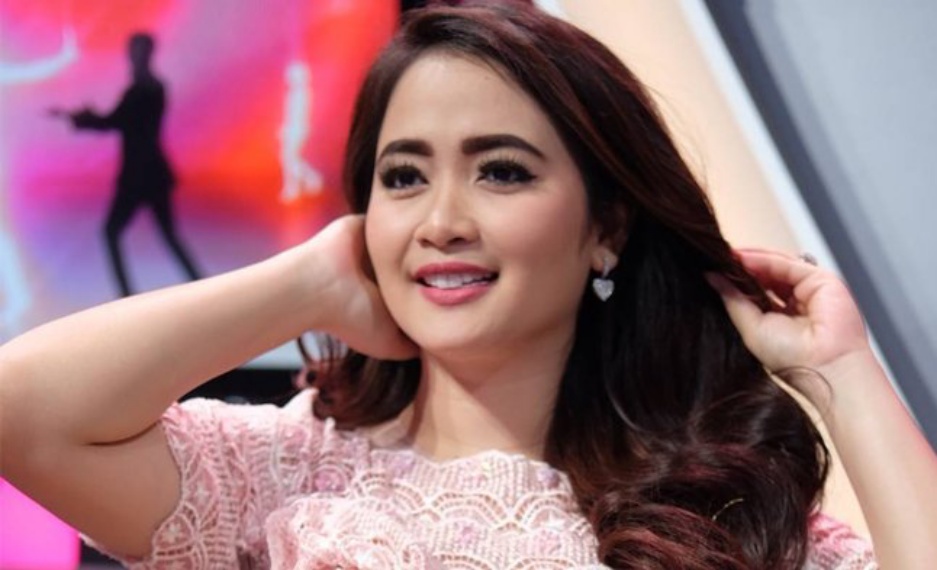 Vega Darwanti Maksimal Kejar Setoran Karena Ingin Beli Pesawat