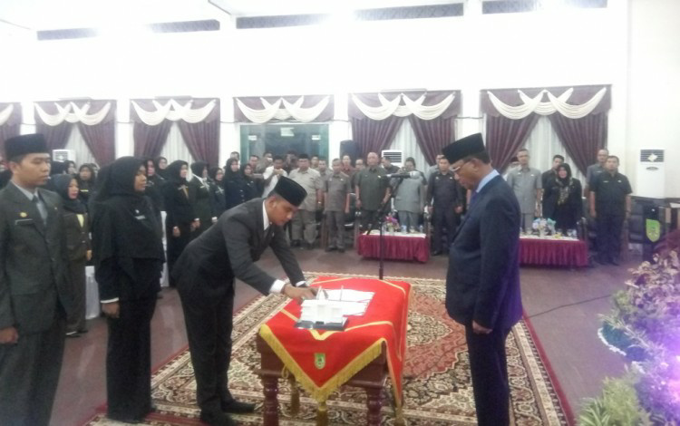 Bupati Rohil Lantik 170 Pejabat Administrator dan Pengawas