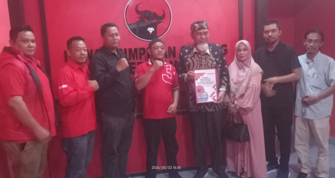 Kali ini, Ustadz Suhaidi Mendaftar di PDIP sebagai Calon Bupati Inhil