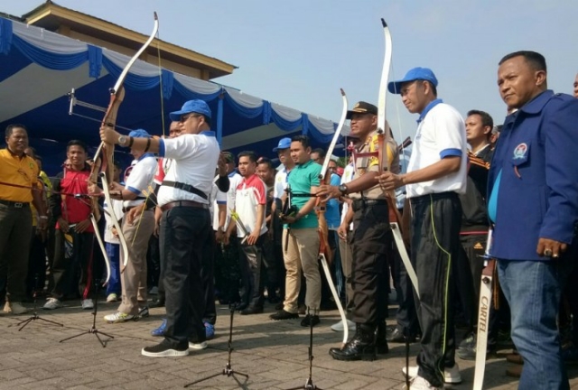 Bupati Meranti : Pegawai Jangan Malas