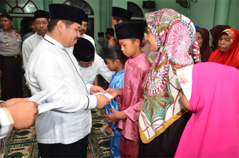 Hari Terakhir Safari Ramadhan, Bupati Kunjungi Desa Meskom