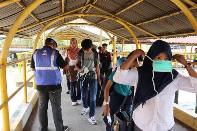 Cegah Virus Corona, Pelindo I Dumai Bagi-bagi Masker