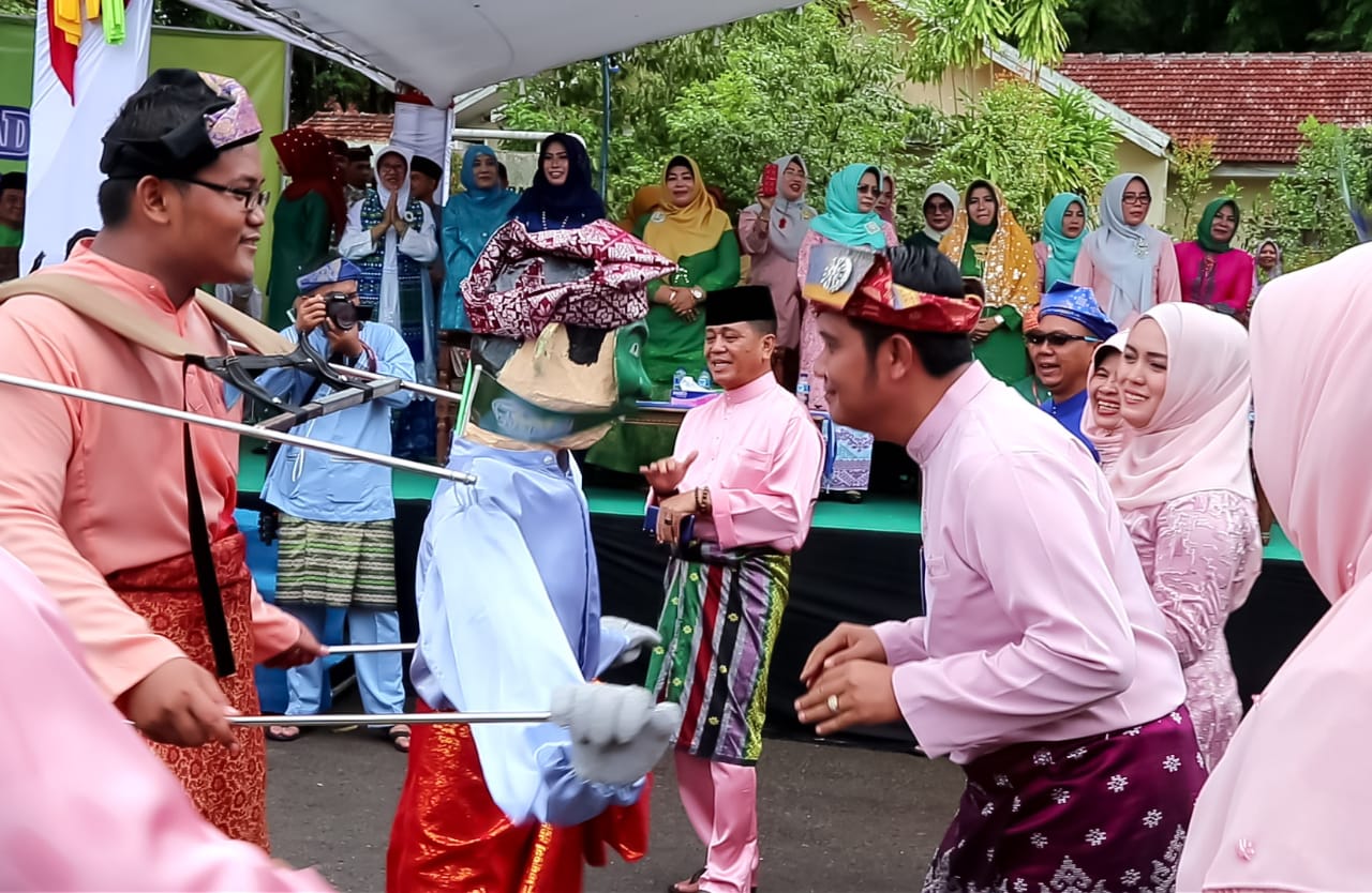 Pawai Pembukaan STQ Kepri, Bintan Bawakan Tema Mari Membaca Al-Quran