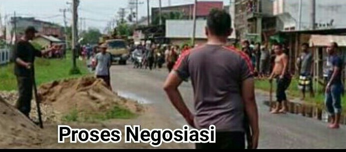Pria Gangguan Jiwa Ngamuk, Korban Dilarikan Ke Rumah Sakit