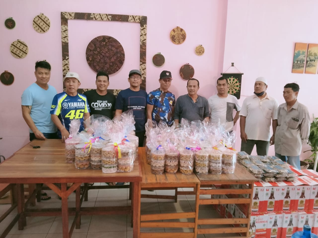 Sambut Idul Fitri, Pejuang Bravo Lima Kabupaten Labuhanbatu Berbagi Paket Lebaran