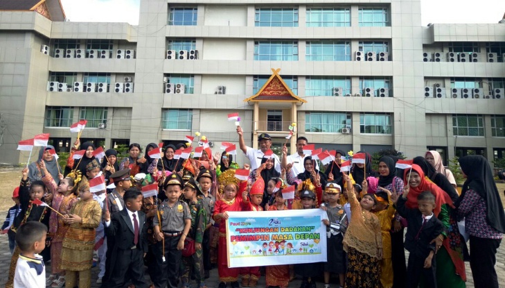 Plh Asisten III Setdakab Inhil Lepas Field Trip PAUD Ziqra