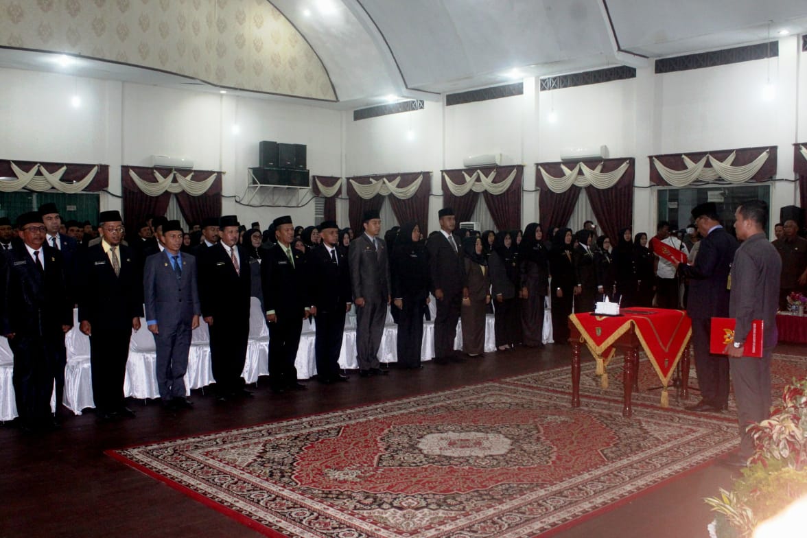 Bupati Lantik 170 Pejabat Eselon III dan IV