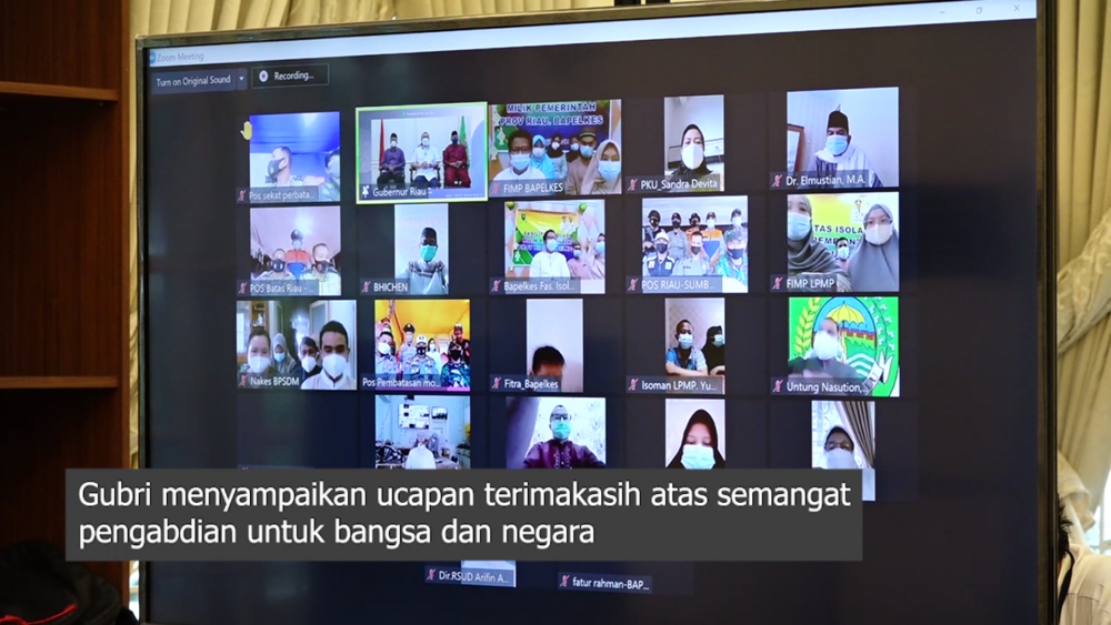 Vidcon Dengan Nakes dan Pasien Covid-19, Gubri Beri Semangat