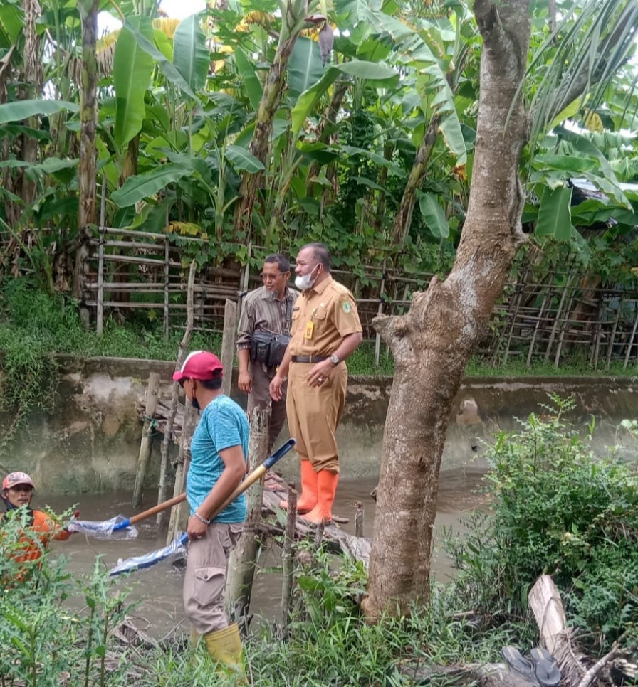 Bagansiapiapi Rawan Banjir, Kadis DLH Turunkan 30 Satgas