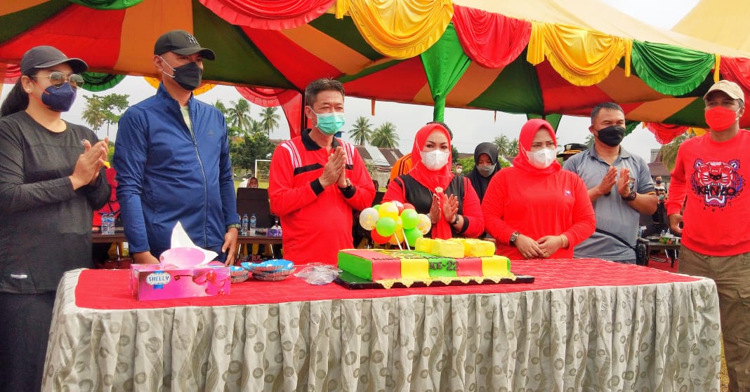 Kapolsek Bangko Kompol Sasli Rais, SH Hadiri Permainan Rakyat