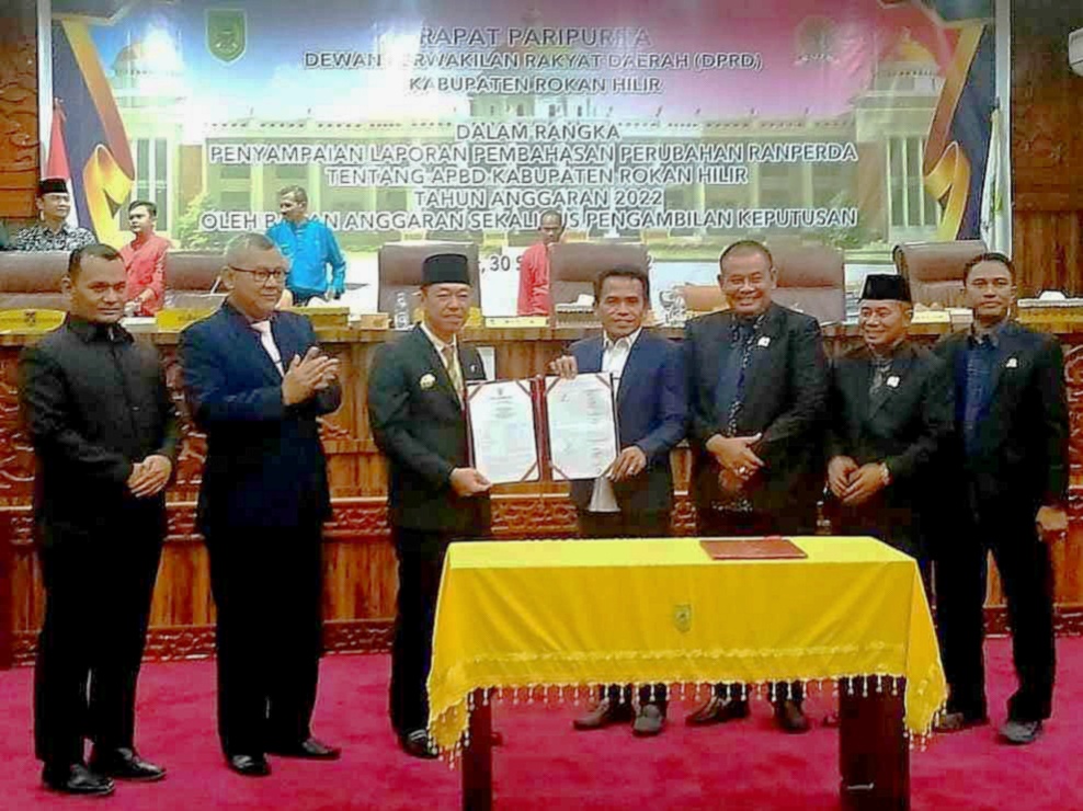Ketok Palu APBD Perubahan T.A 2022 Kabupaten Rokan Hilir Disahkan Sebesar Rp 2,2 Triliun