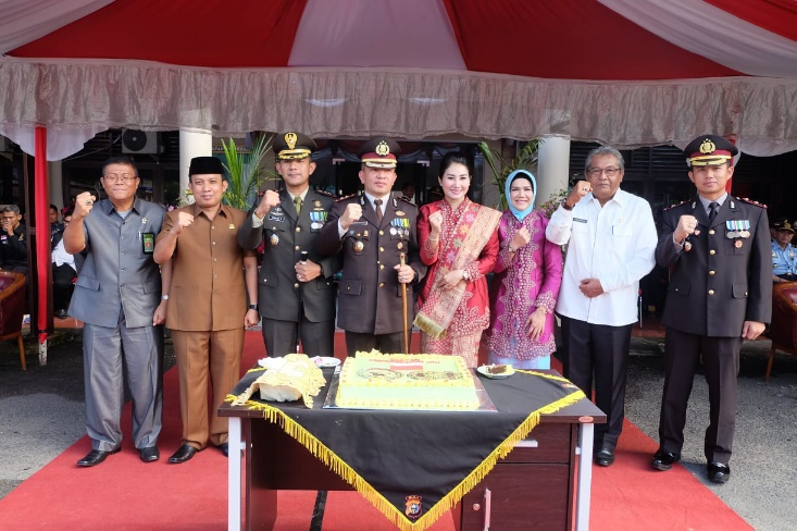 Asisten I Setdakab Inhil Hadiri HUT Bhayangkara Ke-72 di Mapolres Inhil